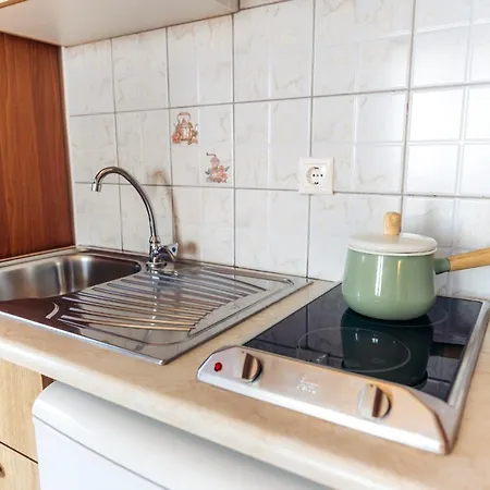Pothiti Studios Apartment *